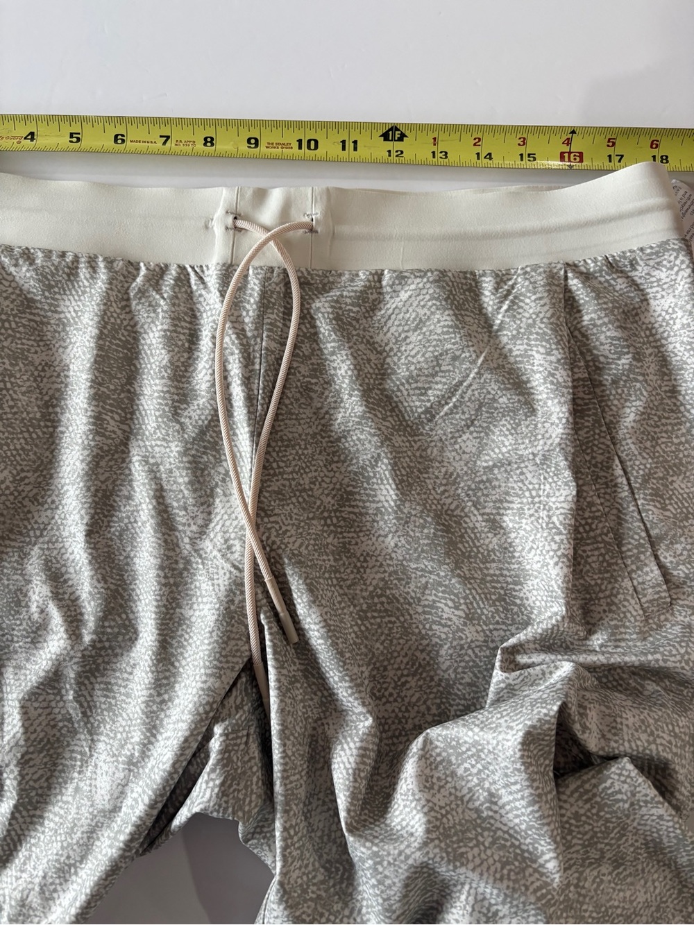 Athleta Venture Printed Pant Women 16T Gray Jogger Featherweight Utility NWT - Picture 8 of 11